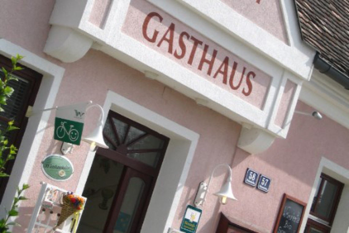 Bsteh Gasthaus Eingang