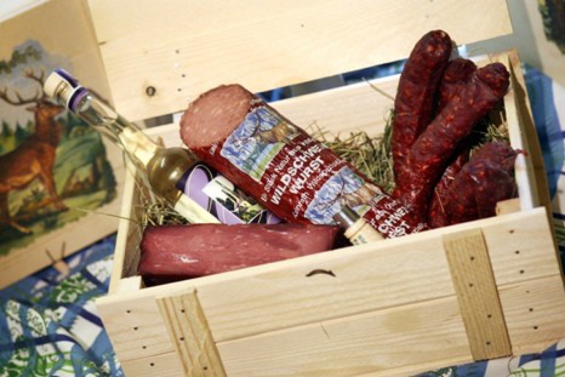 Kainrath Geschenkbox mit verschiedenen Wurstprodukten