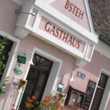 Bild anzeigen: Bsteh Gasthaus Eingang