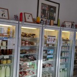 Bild anzeigen: Kühlschränke mit regionalen Produkten