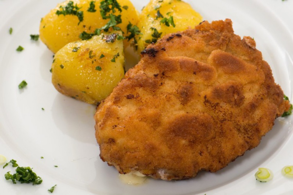 Schnitzel mit Petersilerdäpfel