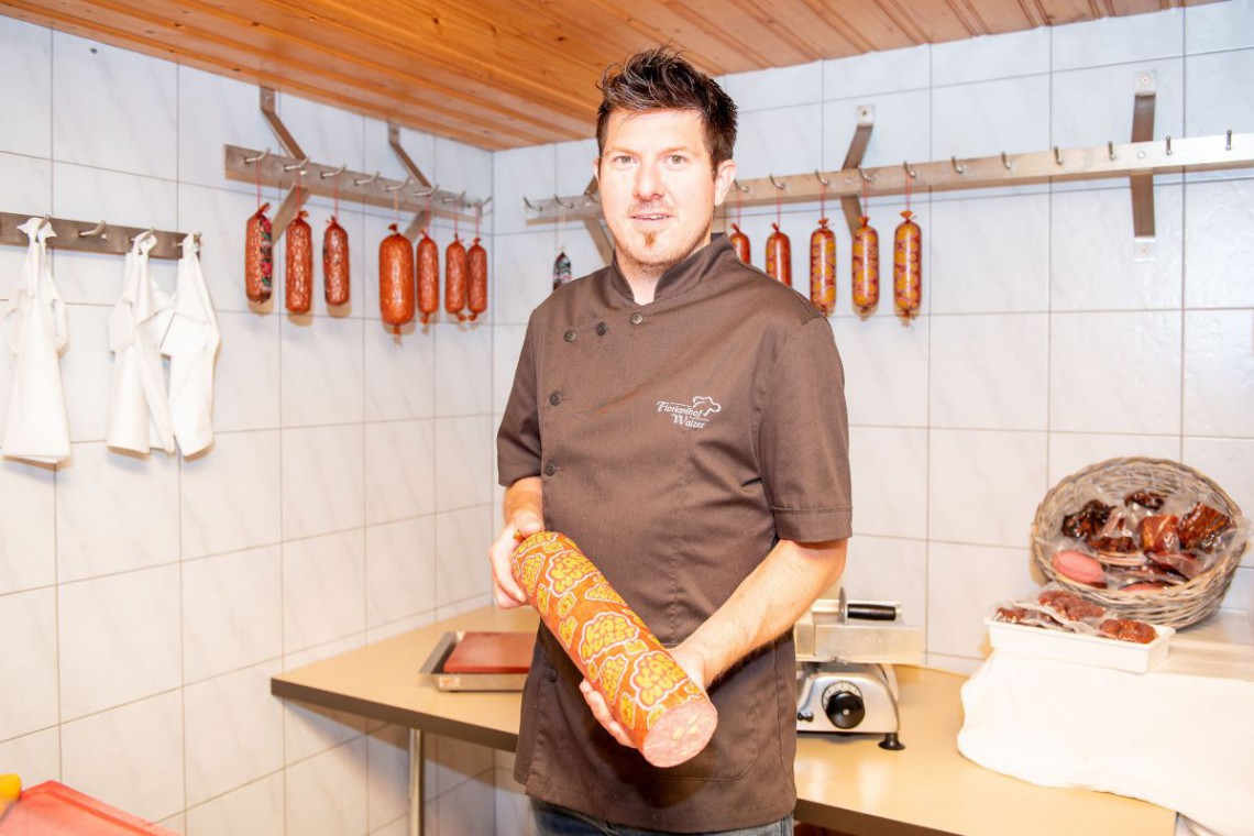 Jürgen Walzer mit Wurststange