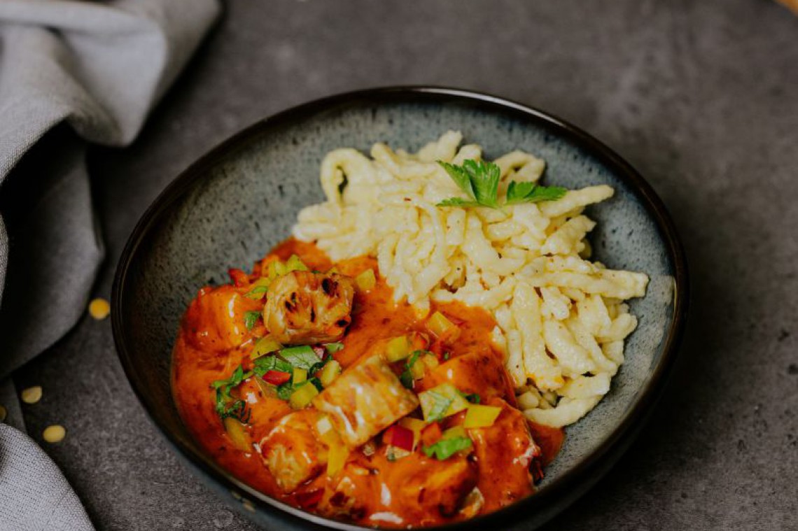  Zack die Bohne Paprikarahmsauce mit Tempeh und Spätzle