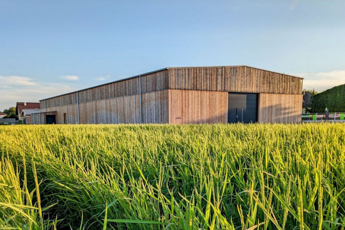 Österreis, Lagerhalle 