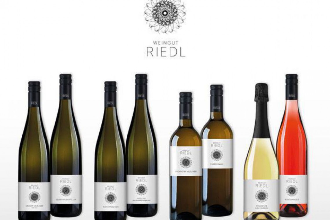 Weingut Riedl, Flaschen Weinsortiment 
