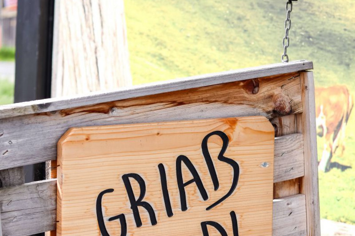 Grias di -Schild
