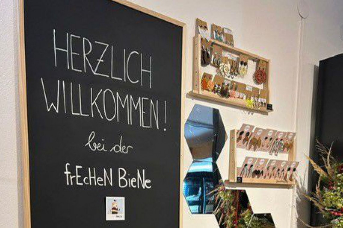 Kreidetafel mit Herzlich Willkommen