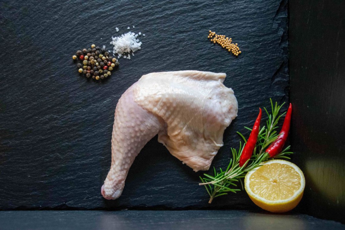 H&uuml;hnerkeule mit Zitrone und Gew&uuml;rzen