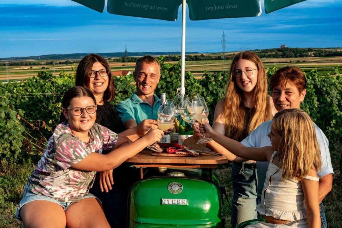 Familie Berger im Weingarten, Familienfoto