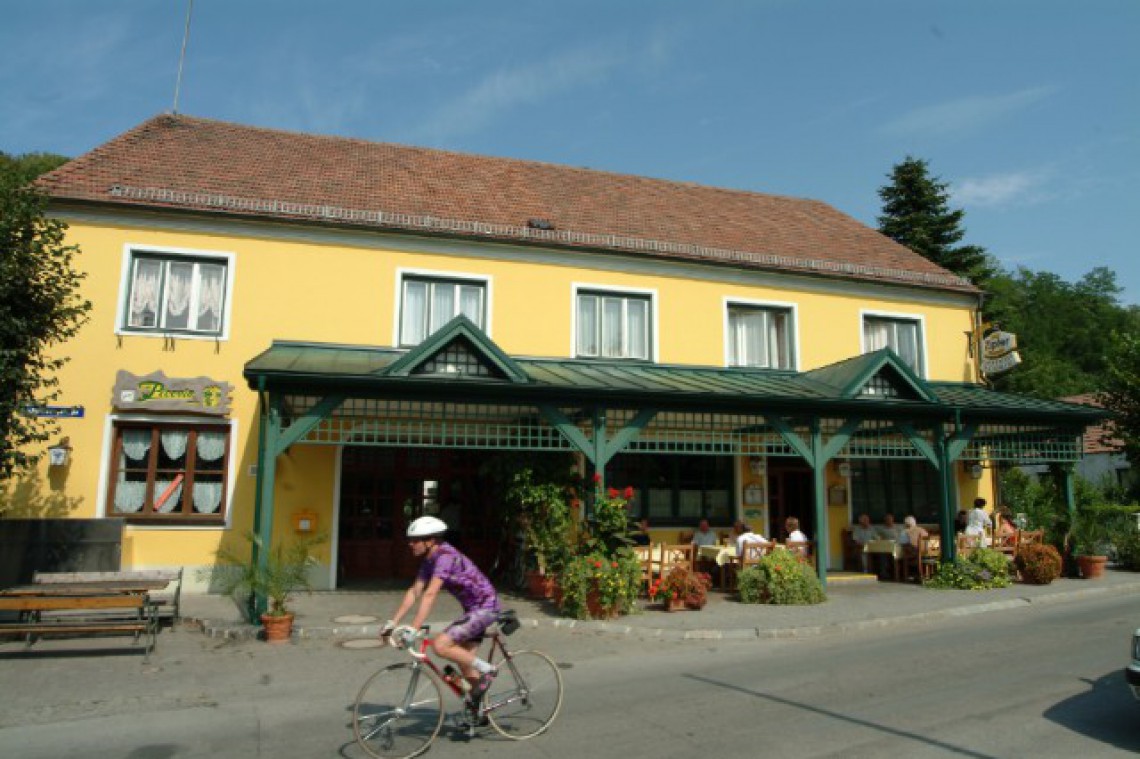 Schmid Gasthaus von außen