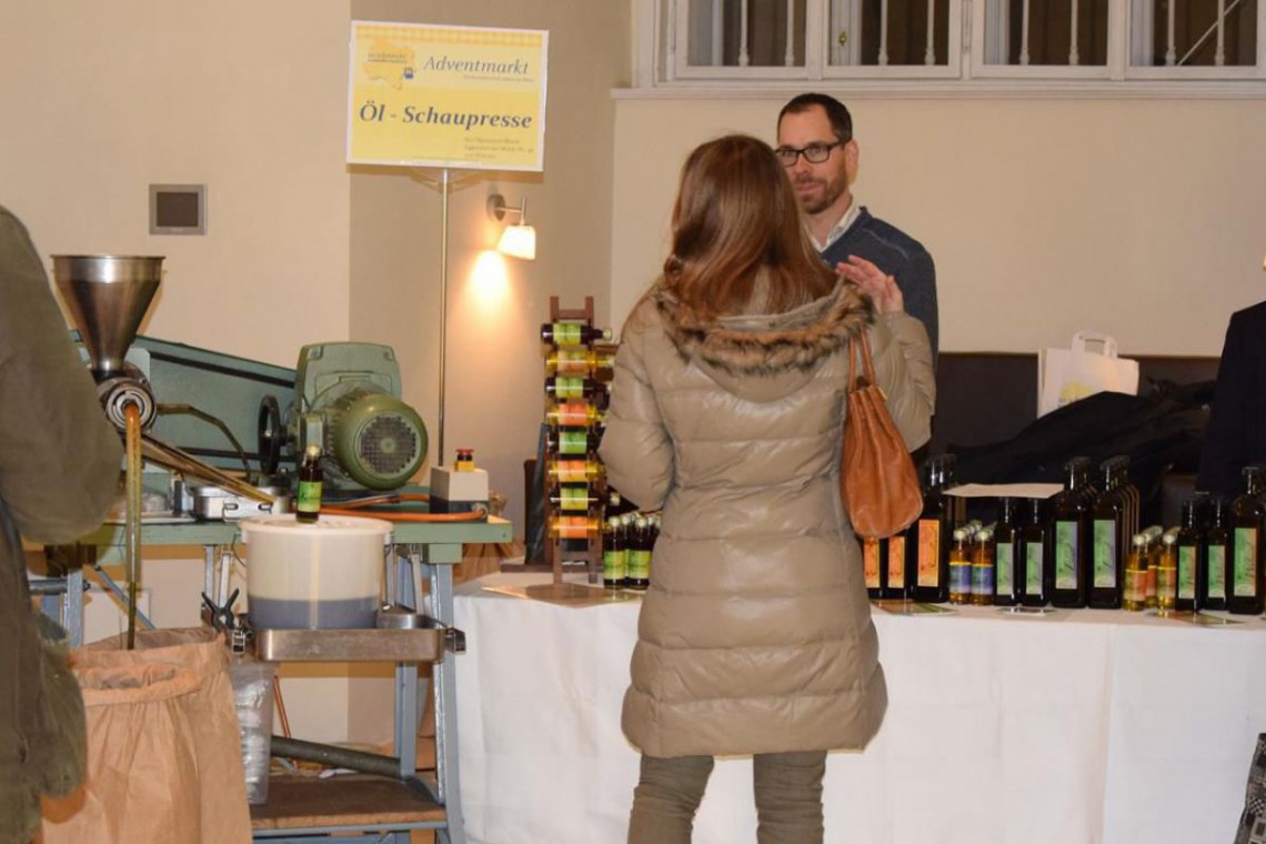 Familie Blaich verkauft am "So schmeckt NÖ"-Adventmarkt.