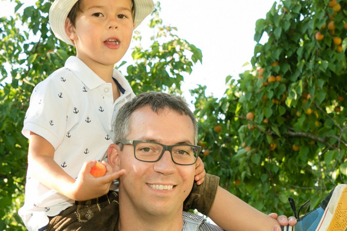 Weinbau Steurer-Maier Winzer mit Sohn