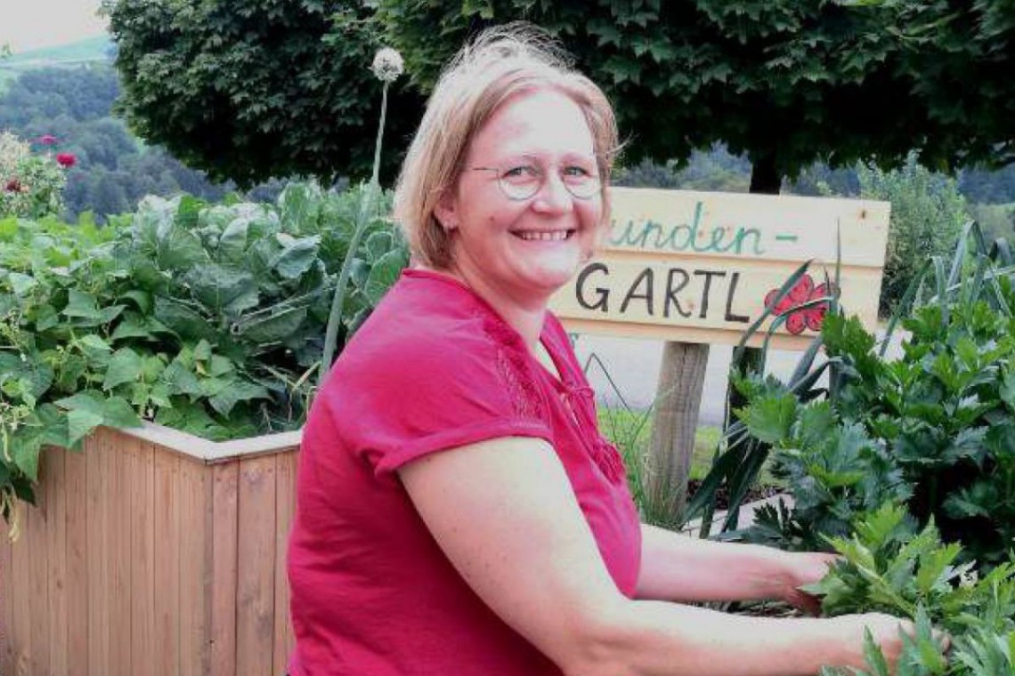 Maria Sonnleitner im Garten