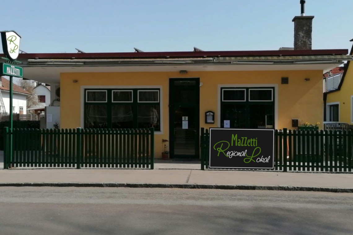 MaZZetti Regionallokal mit Schild grün