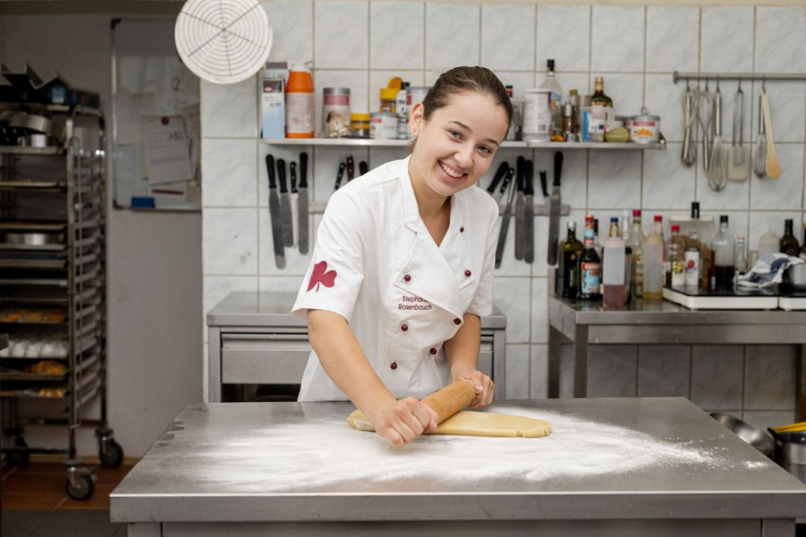 Möhspeis Stub'n Koller: beim Backen