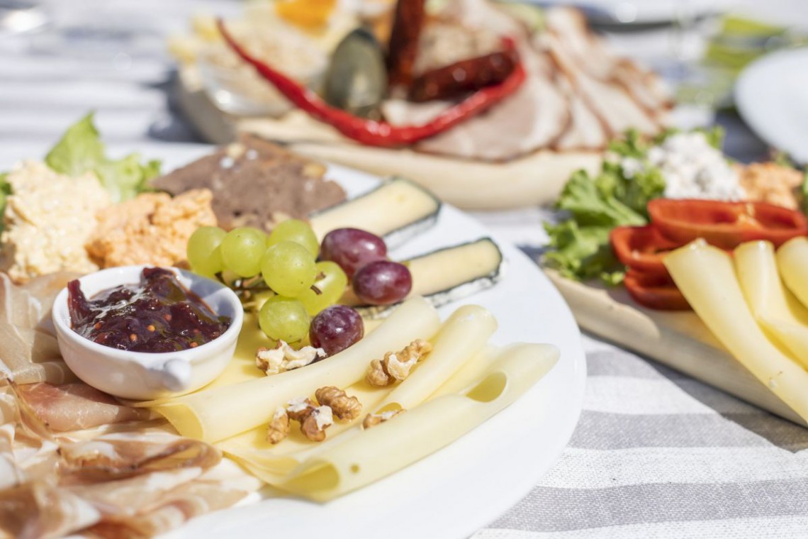 Heurigenweingut Frühwirth Speisen