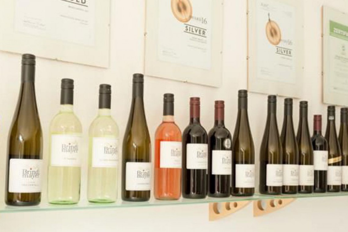 Weingut Brindlmayer Flaschenreihe