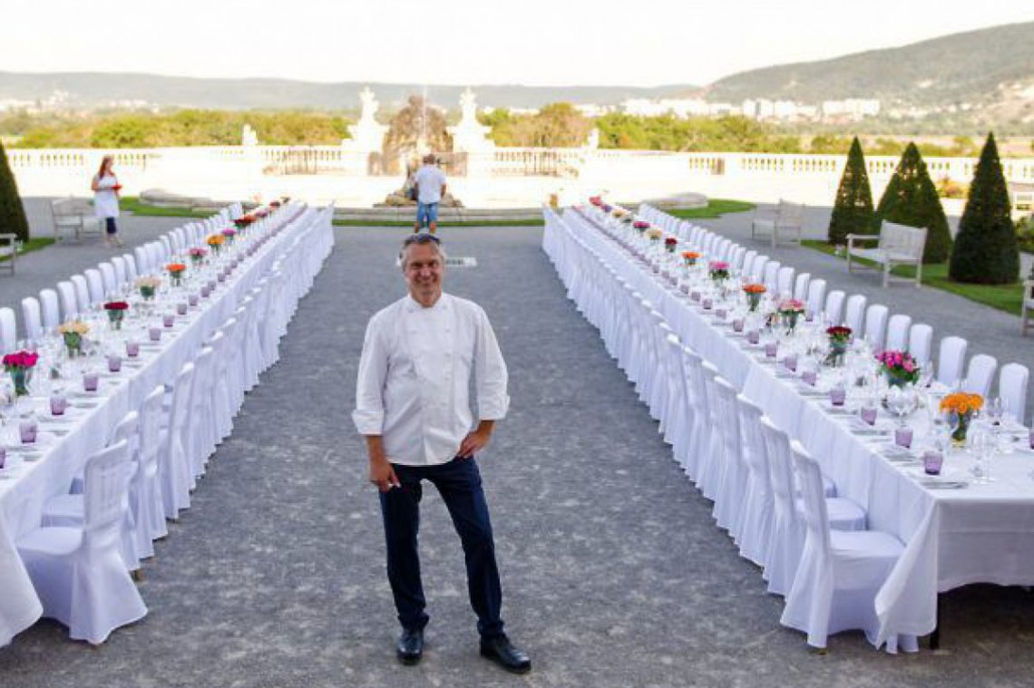 Goldenes Bruendl Chef Gerhard Knobl