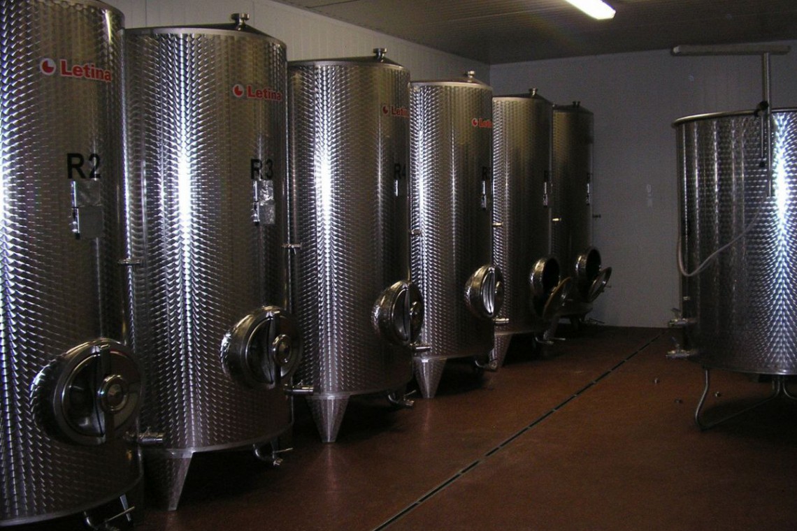 Winzerhof Drozze Stahltanks