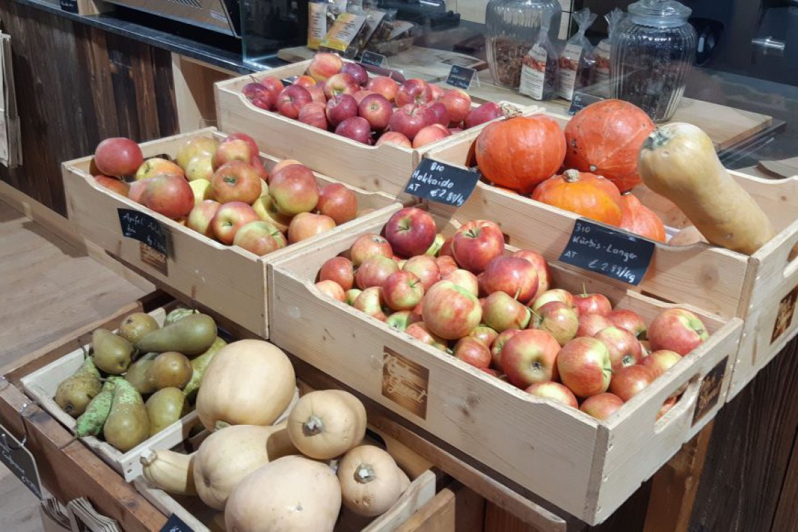 nah-guat-obst-und-gemuese-tisch