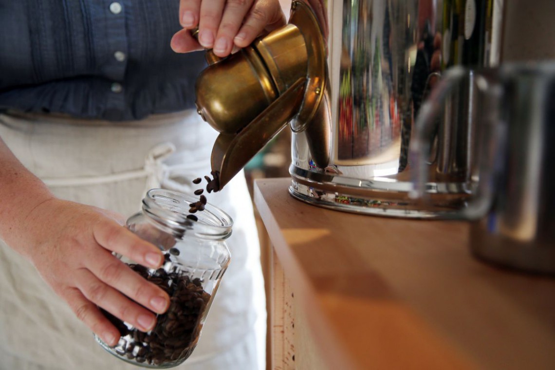 Bioladen Bisamberg Kaffebohnen offen verkauft