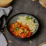 Bild anzeigen:  Zack die Bohne Paprikarahmsauce mit Tempeh und Spätzle