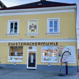 Bild anzeigen: Das Dirndl Wagram,Eingangsbereich au&szlig;en