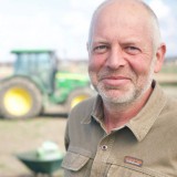Bild anzeigen: Grand Farm, Portraitaufnahme von Peter Grand