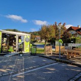 Bild anzeigen: Dorfladenbox Hofamt Priel, Außenansicht der Dorfladenbox