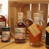 Bild anzeigen: Lik&ouml;re aus Eigenproduktion