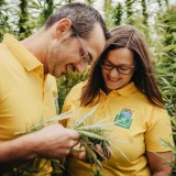 Bild anzeigen: Herr und Frau Riegler-Nurscher im Hanffeld