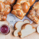 Bild anzeigen: Striezel mit Marmeladen