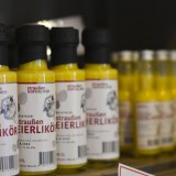 Bild anzeigen: STrau&szlig;eneierlik&ouml;r Flaschen
