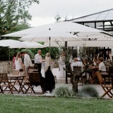 Bild anzeigen: Eventloacation mit Schirmen