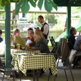 Bild anzeigen: Hotel Thaya Gastgarten