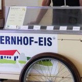 Bild anzeigen: Bauernhof-Eis Stand