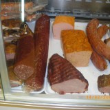 Bild anzeigen: Wurst, Fleisch in Kühlvitrine 