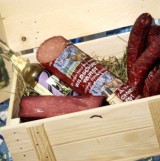 Bild anzeigen: Kainrath Geschenkbox mit verschiedenen Wurstprodukten