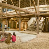 Bild anzeigen: Biobauernhof Hipp-Bruckner Kinderspielplatz innen