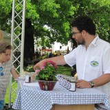 Bild anzeigen: Verkaufsgespräch beim Natur im Garten Fest