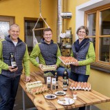 Bild anzeigen: Eierhof Burger Familie Burger