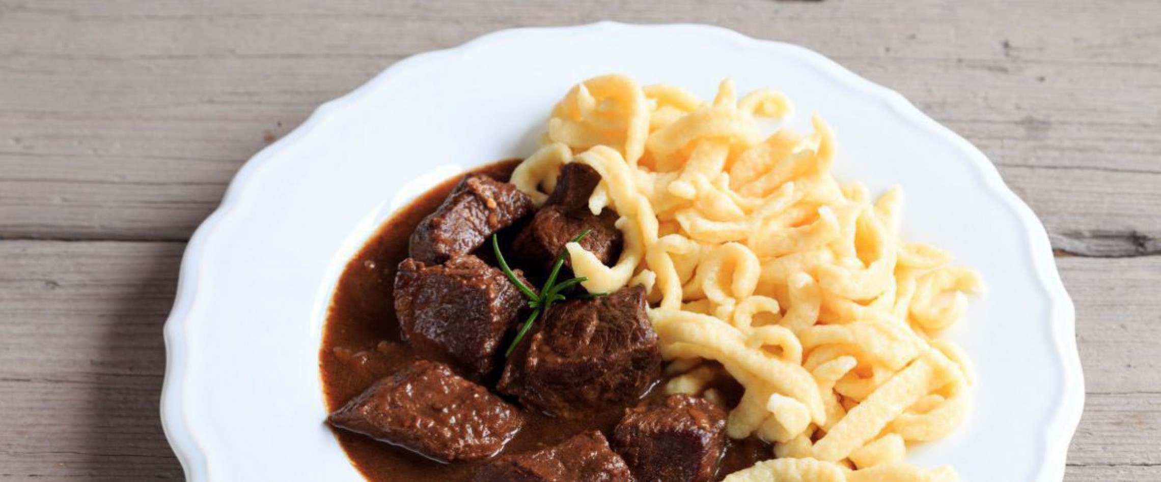 Gulasch mit Spätzle