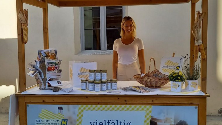 Bauernmarkt St. Peter/Au "So schmeckt NÖ" Infostand