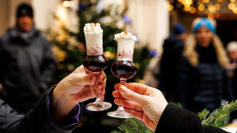 Adventmarkt Rotweinlikör