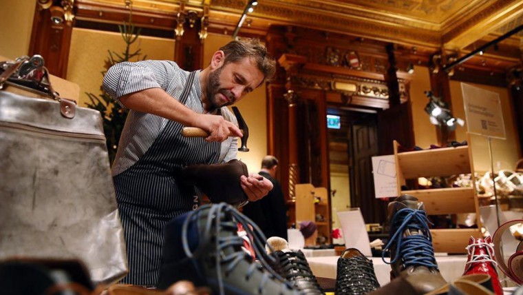 Schuhmanufaktur Wieser am Adventmarkt