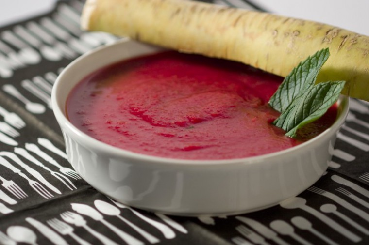 Rote Rübensuppe mit Kren 