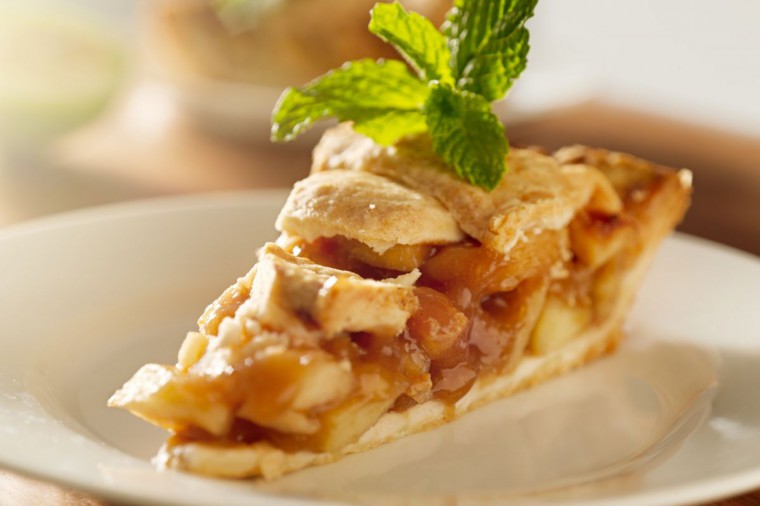 apple-pie-with-mint-garnish-2022-03-30-00-20-13-utc