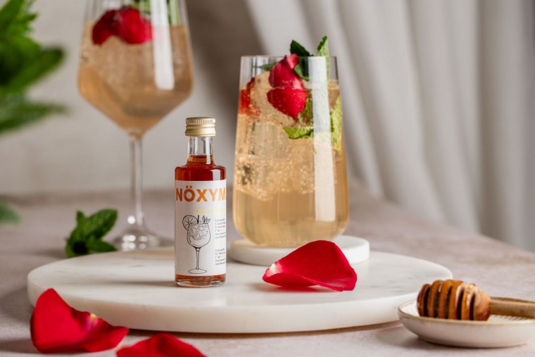 Nieder&ouml;sterreichisches Oxymel mit Rosenbl&uuml;ten-Essenzen