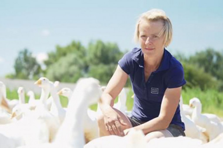 Kuchlkastl Sonja Lehner mit Gänsen