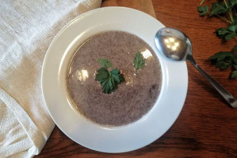 Erdäpfelsuppe mit Waldviertler Mohn